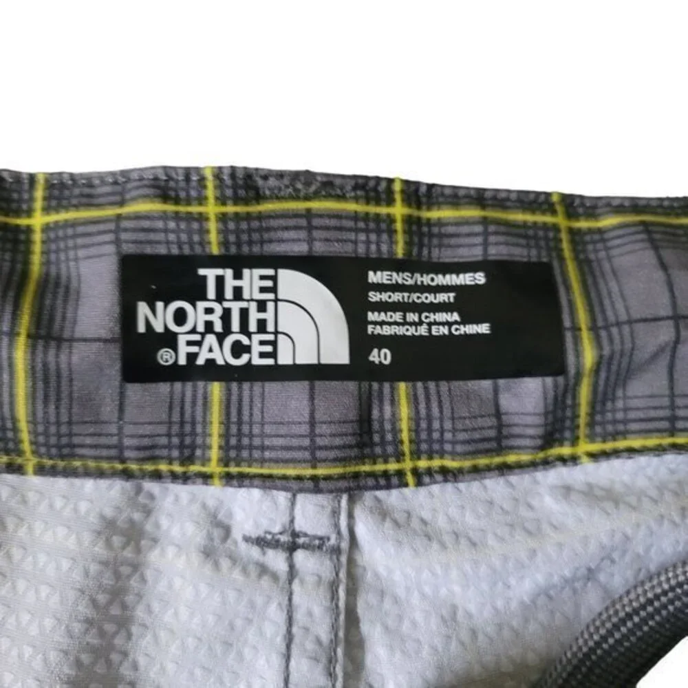 The North Face features flashdry